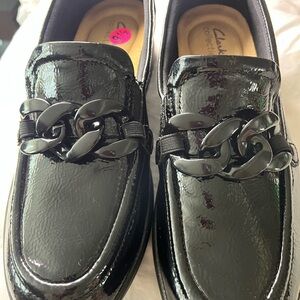 Clarks women Glossy Black Chain Loafers